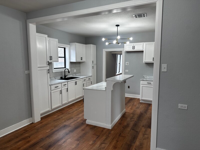 Building Photo - 2412 Summer Ave