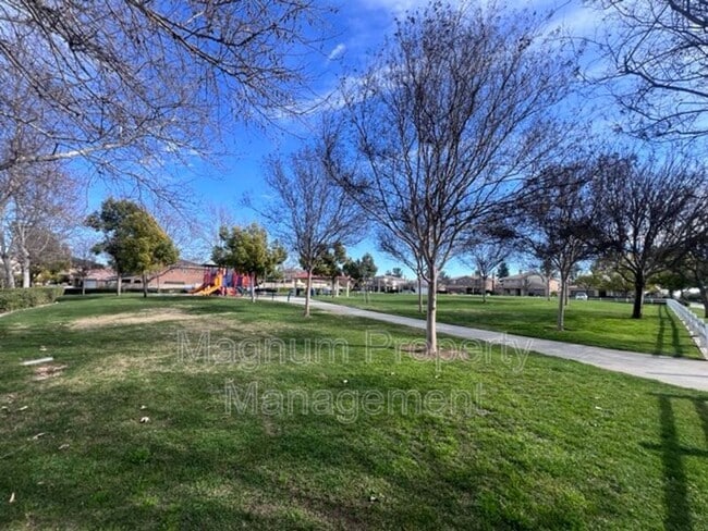 Building Photo - 31651 McCartney Dr