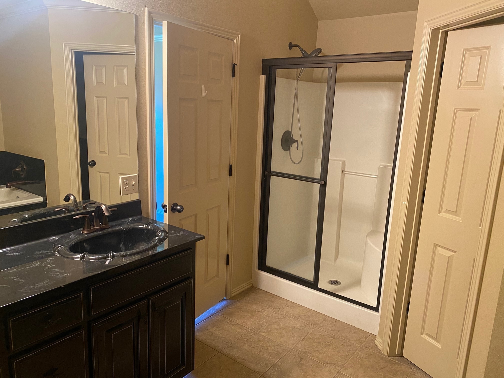 Building Photo - 450 Remson Ln