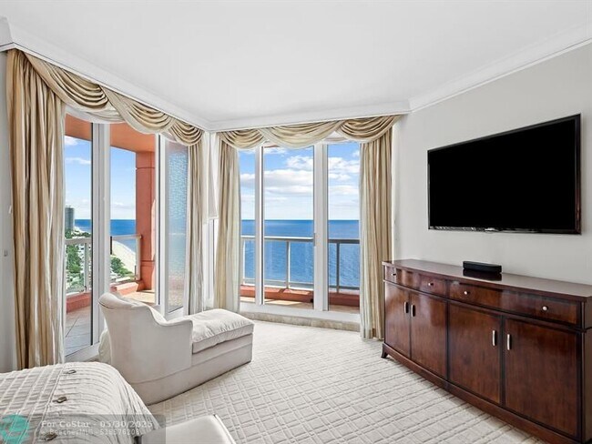 Building Photo - 2110 N Ocean Blvd