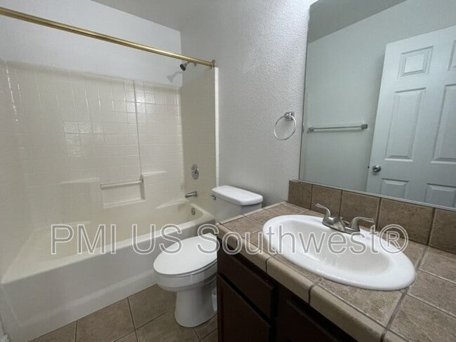 Building Photo - 2317 Acoma Pl