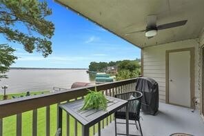 Building Photo - 3900 Aspen Dr