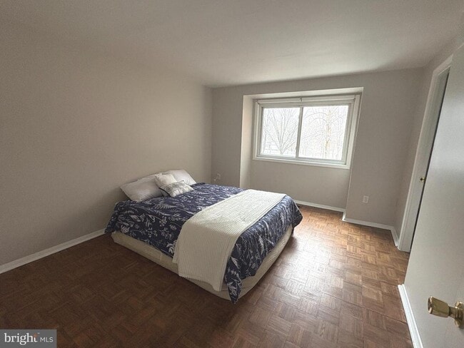 Building Photo - 9432 Merryrest Rd