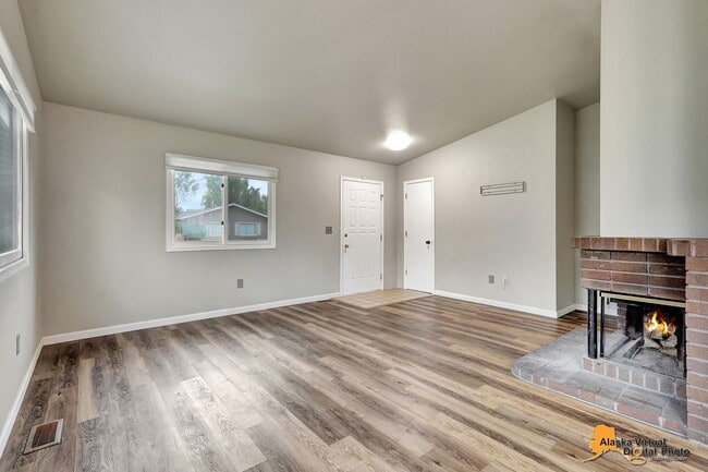 Building Photo - Charming 3 Bedroom Ranch Style Home in East Anchorage