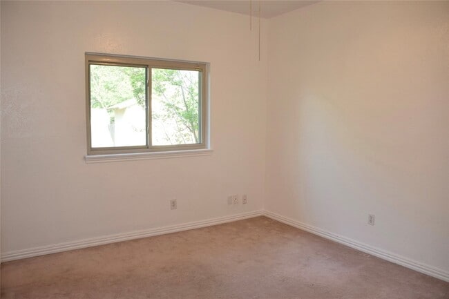 Building Photo - 4208 Blossom Trail