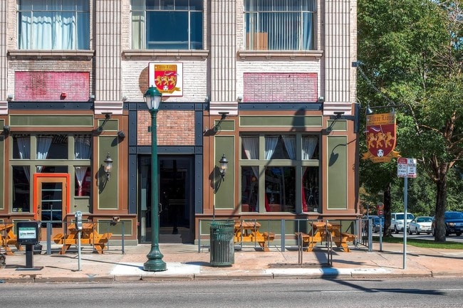 Building Photo - 1313 N Williams St