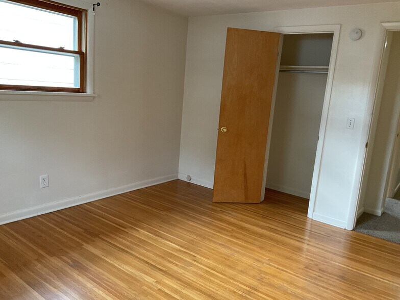 Building Photo - 211 Magnolia Ave