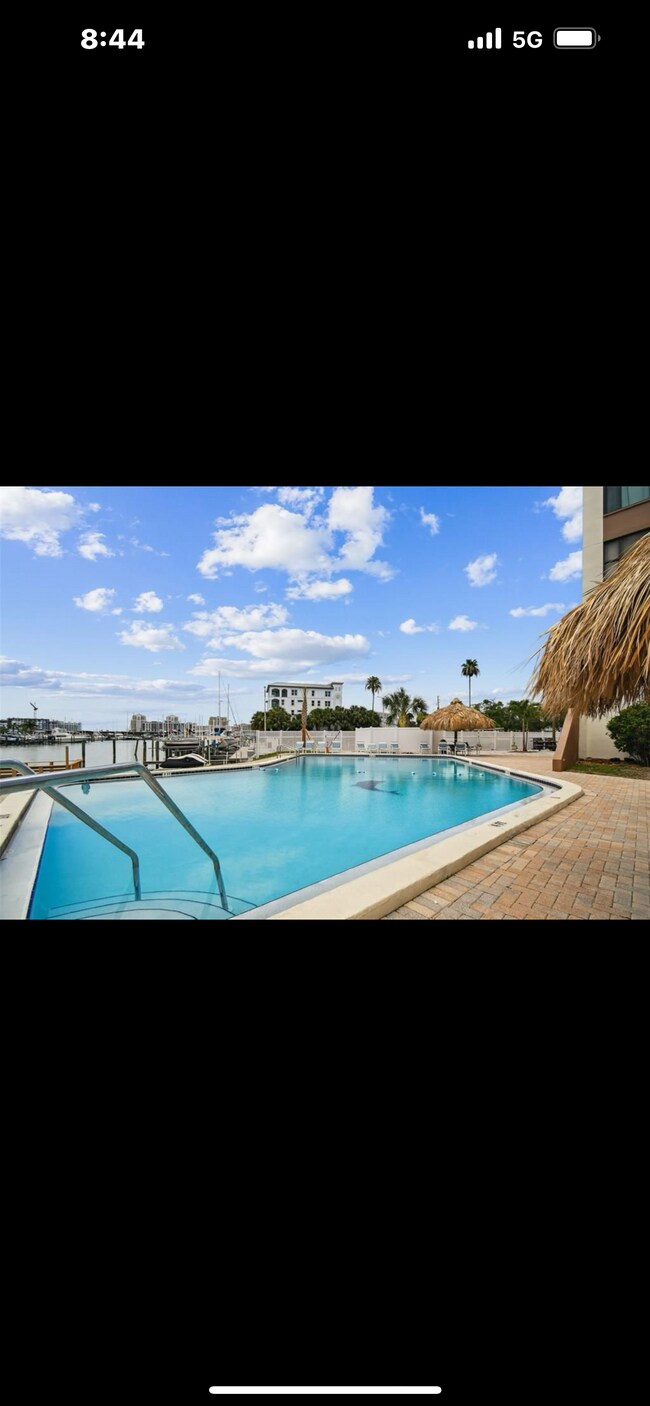 Building Photo - 255 Dolphin Point