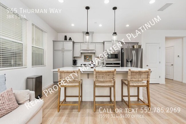 Building Photo - 965 Thurman Way