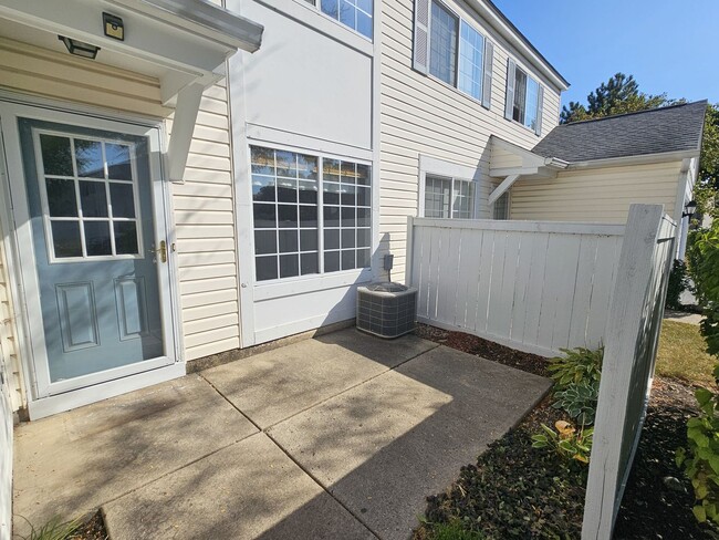 Building Photo - 1352 Normantown Rd