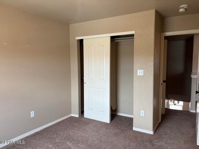 Building Photo - 7029 Copper Town Dr
