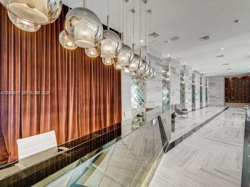Building Photo - 2000 Metropica Wy