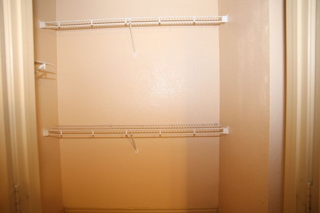Building Photo - SW - CONDO - 2 BEDROOM - 1ST FLOOR