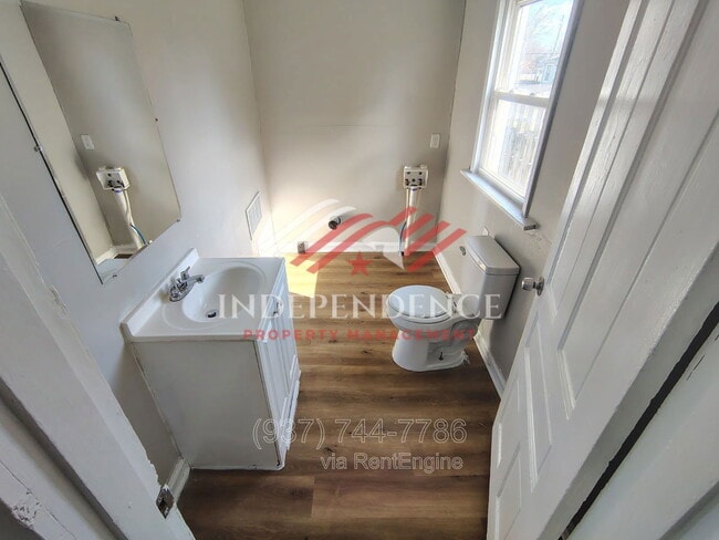 Building Photo - 515 Crawford St