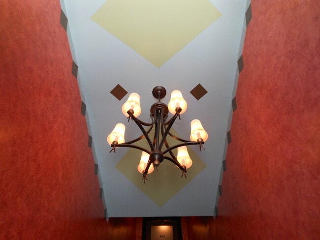 Building Photo - 314 N 1st St W