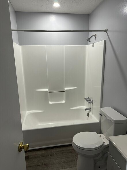 Building Photo - 151 Azalea Ct