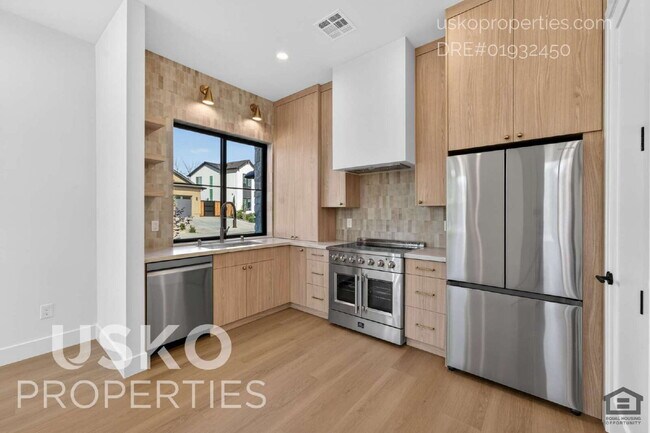 Building Photo - "Charming 2-Bedroom Retreat in Rocklin – Cozy 900 Sq Ft Home on Winding Lane!"