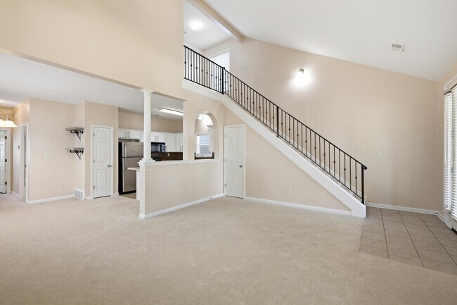 Building Photo - 1277 Island Pl E