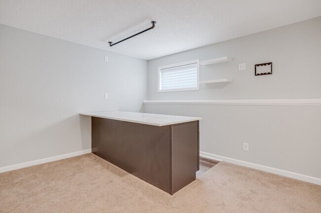 Building Photo - 4 Bed, 4 Bath House on Legends Golf Course