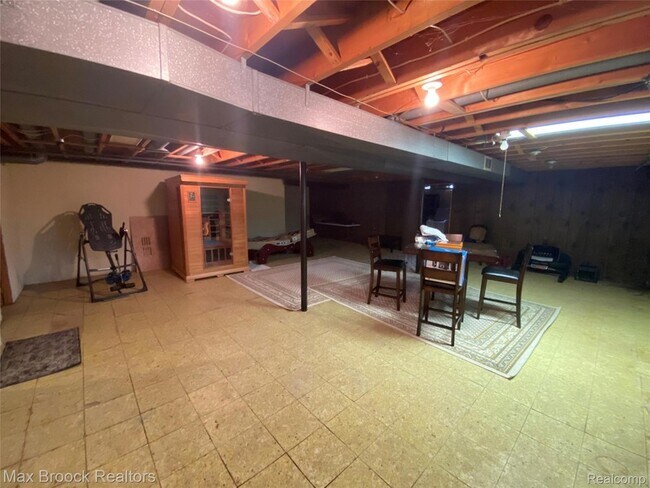 Building Photo - 316 Paragon Ave