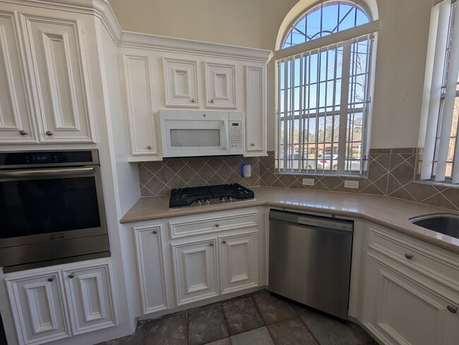 Building Photo - 104 Ponderosa Trail