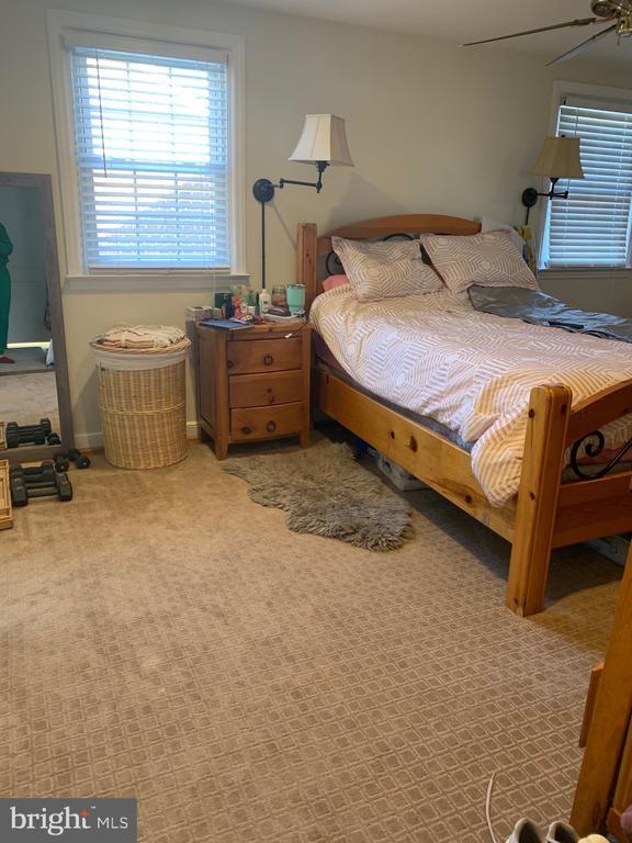 Building Photo - 1524 Knox Rd