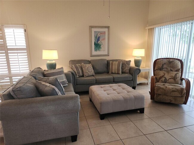 Building Photo - 6566 Fairway Gardens Dr