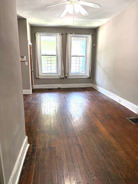 Building Photo - 3103 N Calvert St