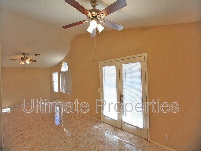 Building Photo - 6853 W State Ave