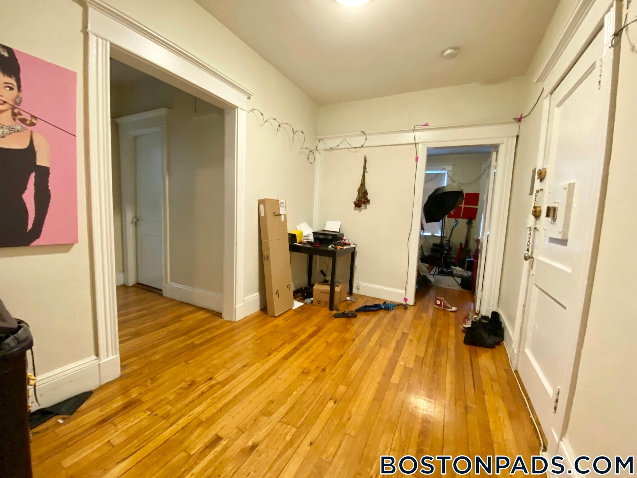 Building Photo - 46 Park Vale Ave