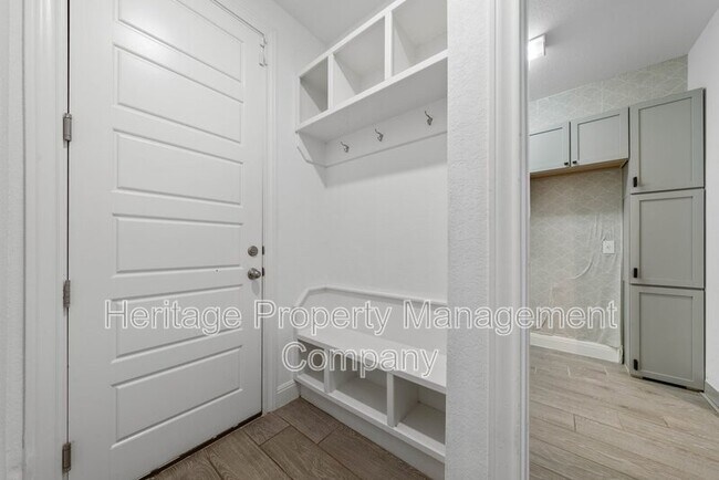 Building Photo - 221 Terramar