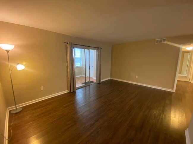 Building Photo - Greystone and Skyland