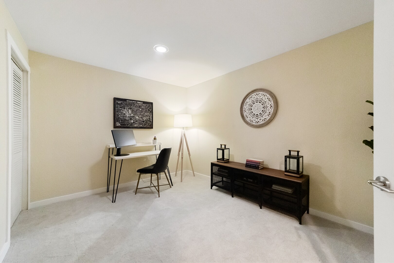 Building Photo - 3906 Silverheels Dr