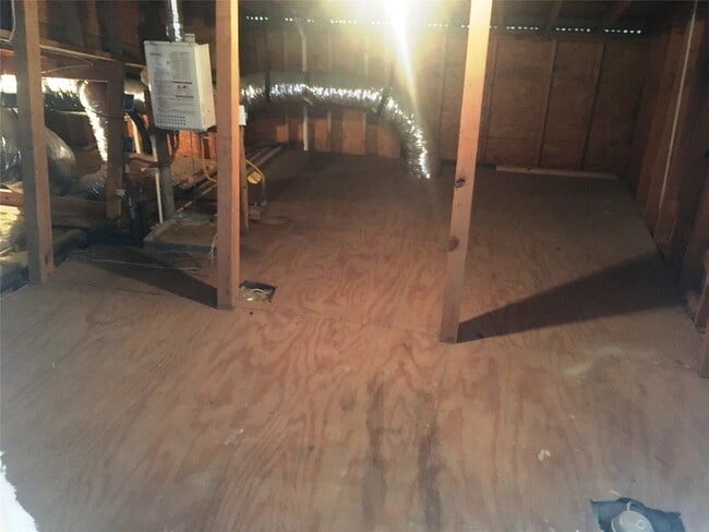 Building Photo - 228 Willard St