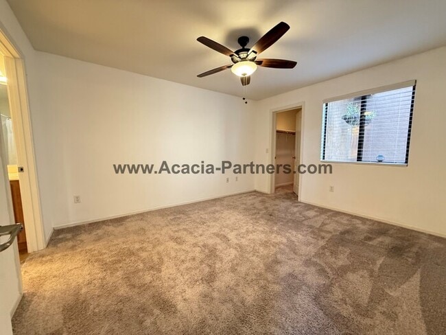 Building Photo - Spacious Three Bedroom Home