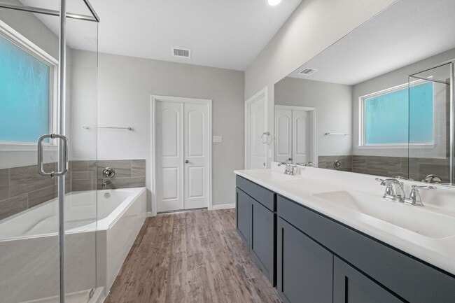 Building Photo - 4911 Bella Danielle Ct