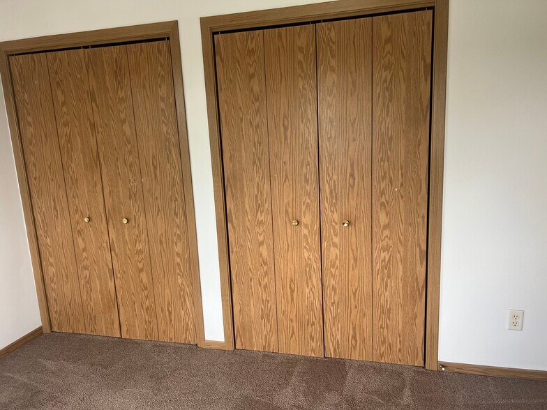 2nd Bedroom closets - 412 6th Ave