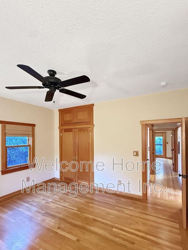 Building Photo - 127 Escobar St