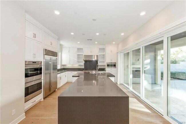 Building Photo - 61 Einstein Wy