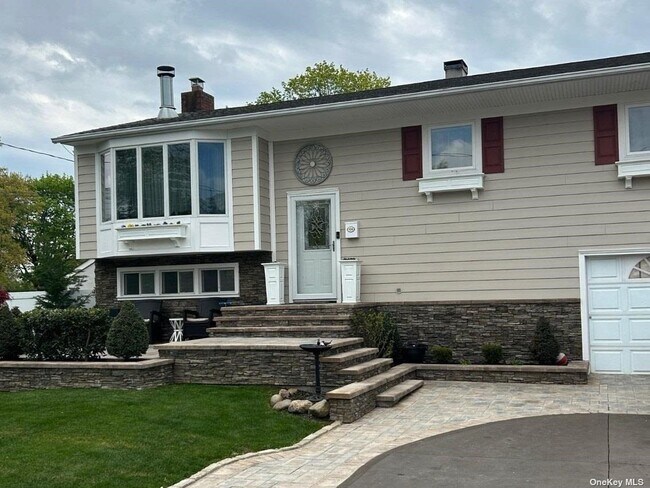 Building Photo - 106 Jordan St