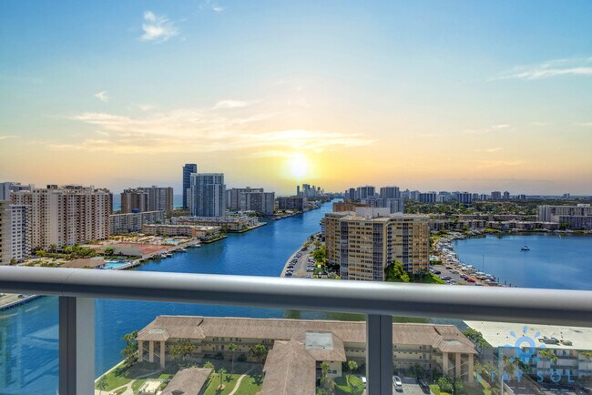 Building Photo - 2602 E Hallandale Beach Blvd
