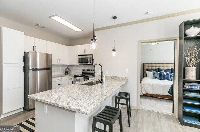 Primary Photo - 1000 Ashwood Pkwy