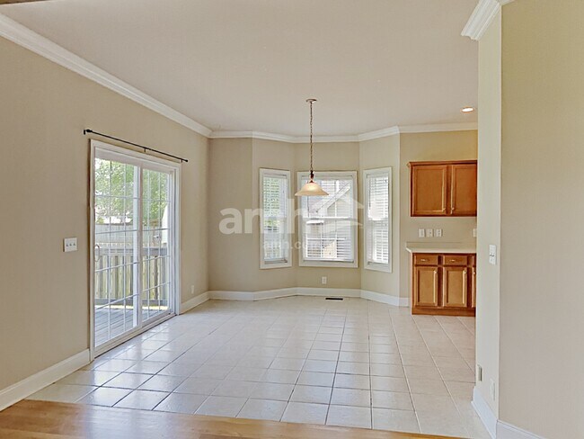 Building Photo - 1536 Jeter Way