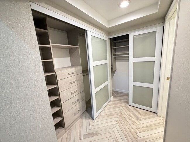 Building Photo - To schedule a viewing, call Wally Fellman at 702-493-9787