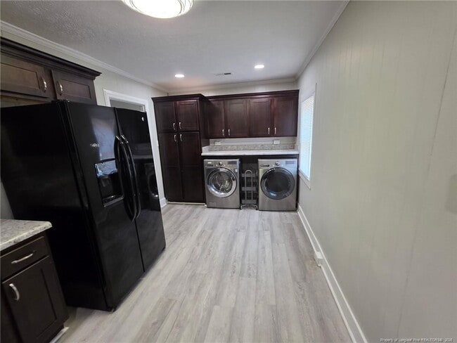 Building Photo - 2031 Womble Dr