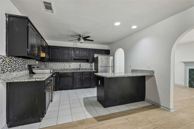 Building Photo - 3793 Soapstone Rd