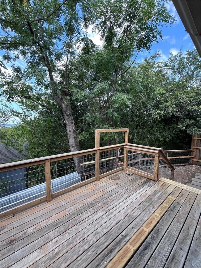 Building Photo - 6490 Hart Ln