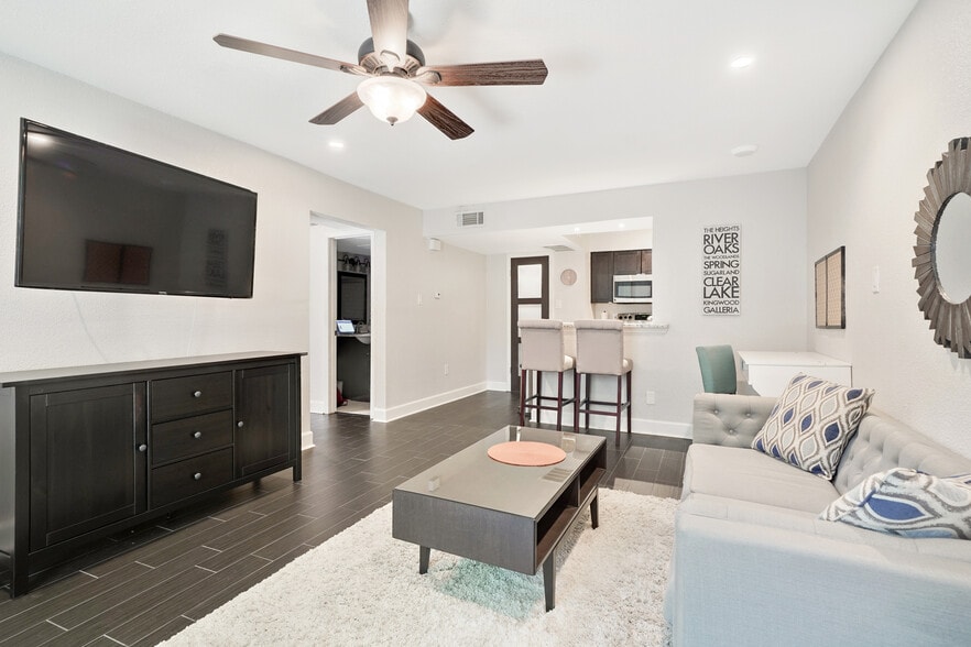 Living area with kitchen access for entertaining - 4633 Wild Indigo St