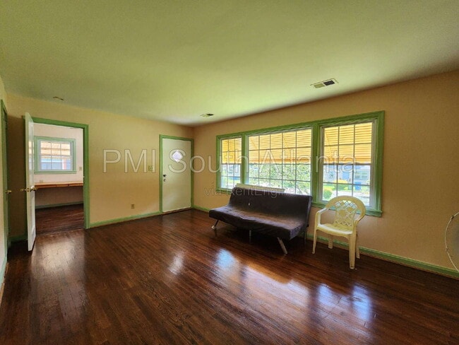 Building Photo - 2480 Spring Garden Dr SW