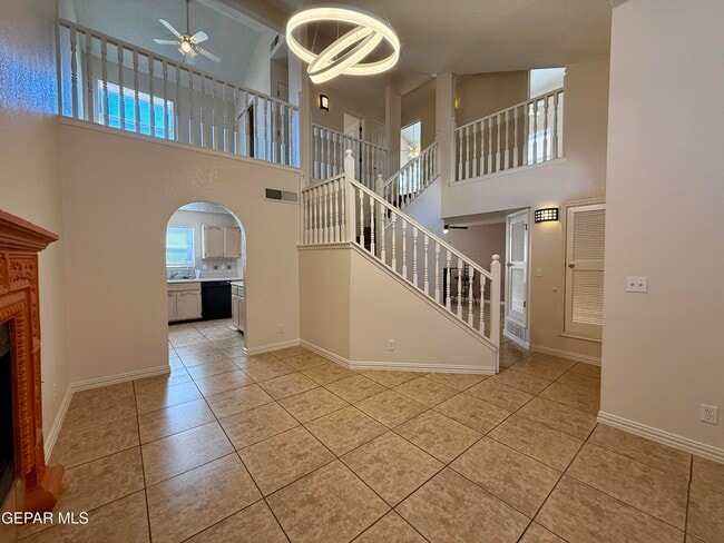 Building Photo - 7404 Luz De Lumbre Ave